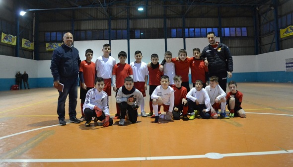 pulcini-di-messina-sud-e-bellinzona-insieme-prima-dello-spareggio